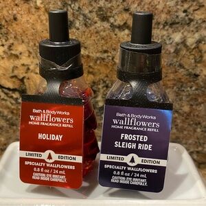 1-HOLIDAY+1-FROSTED SLEIGH RIDE BBW Limited Edition Wallflowers Fragrance Refill